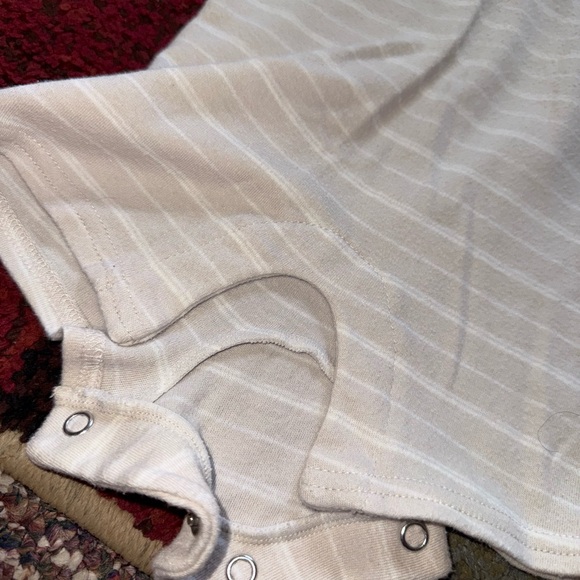 Under Armour Striped Cream Bodysuit - Picture 3 of 4